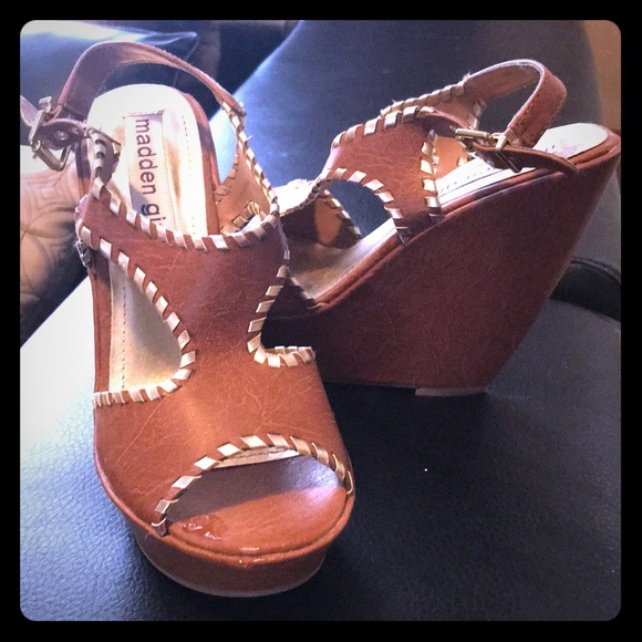 Steve Madden Shoes - NEW cognac colored leather wedges
